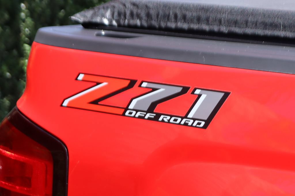 Used 2018 Chevrolet Silverado 1500 LT w/ All Star Edition AWD/4WD image 48