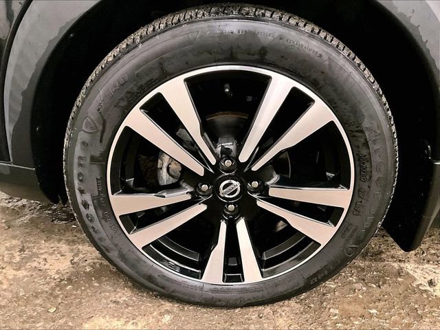 Used 2019 Nissan Kicks SV FWD image 8