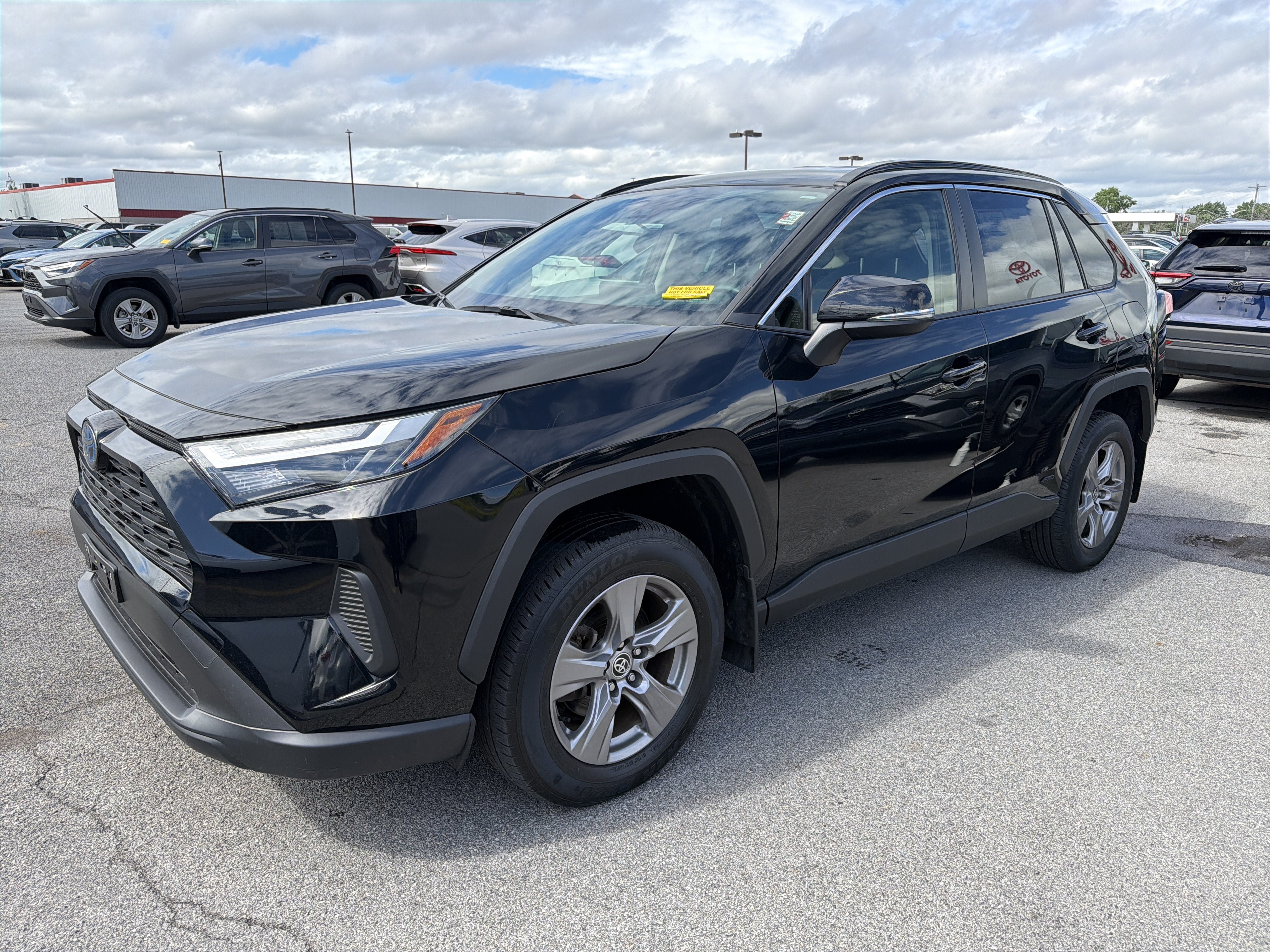 Used 2023 Toyota RAV4 XLE w/ XLE Grade Weather Package AWD/4WD image 4