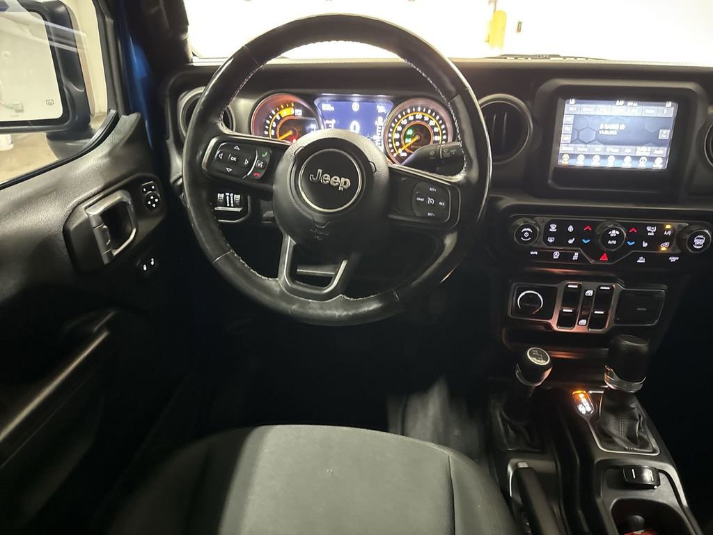 Used 2021 Jeep Gladiator Willys image 11