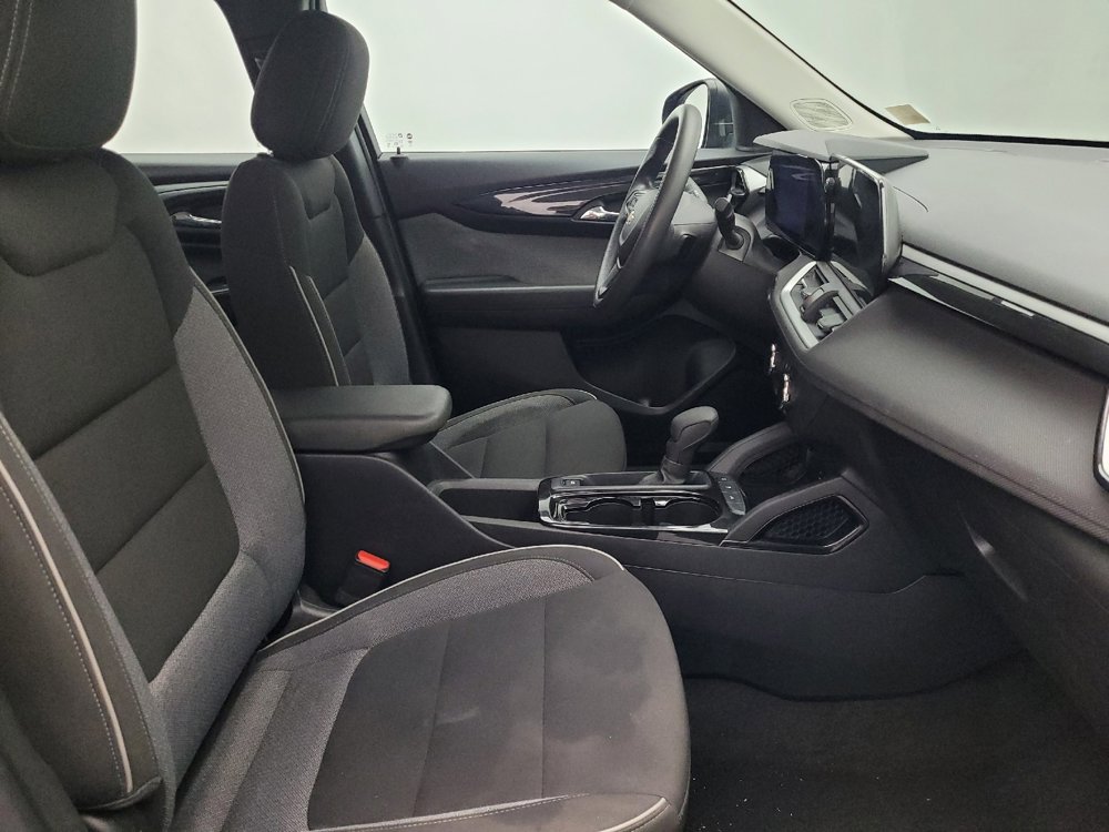 Used 2024 Chevrolet TrailBlazer LS image 21