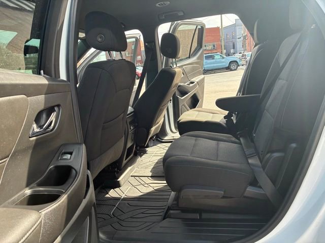 Used 2023 Chevrolet Traverse LT image 16