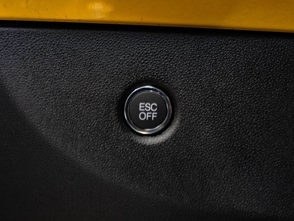 Used 2017 FIAT 500 Abarth FWD image 40