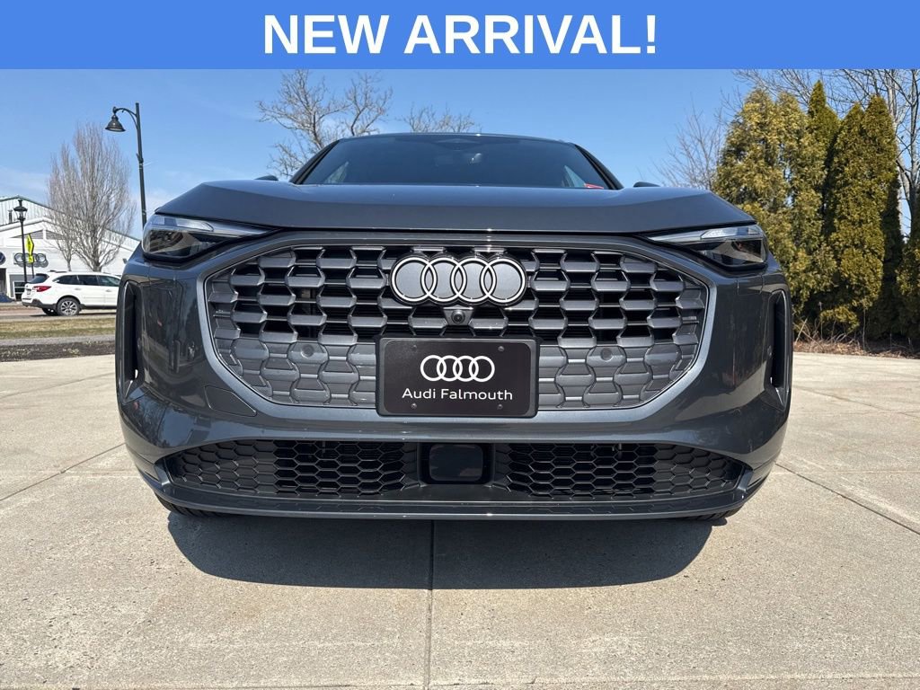 Used 2025 Audi Q5 Premium w/ Convenience Package image 12