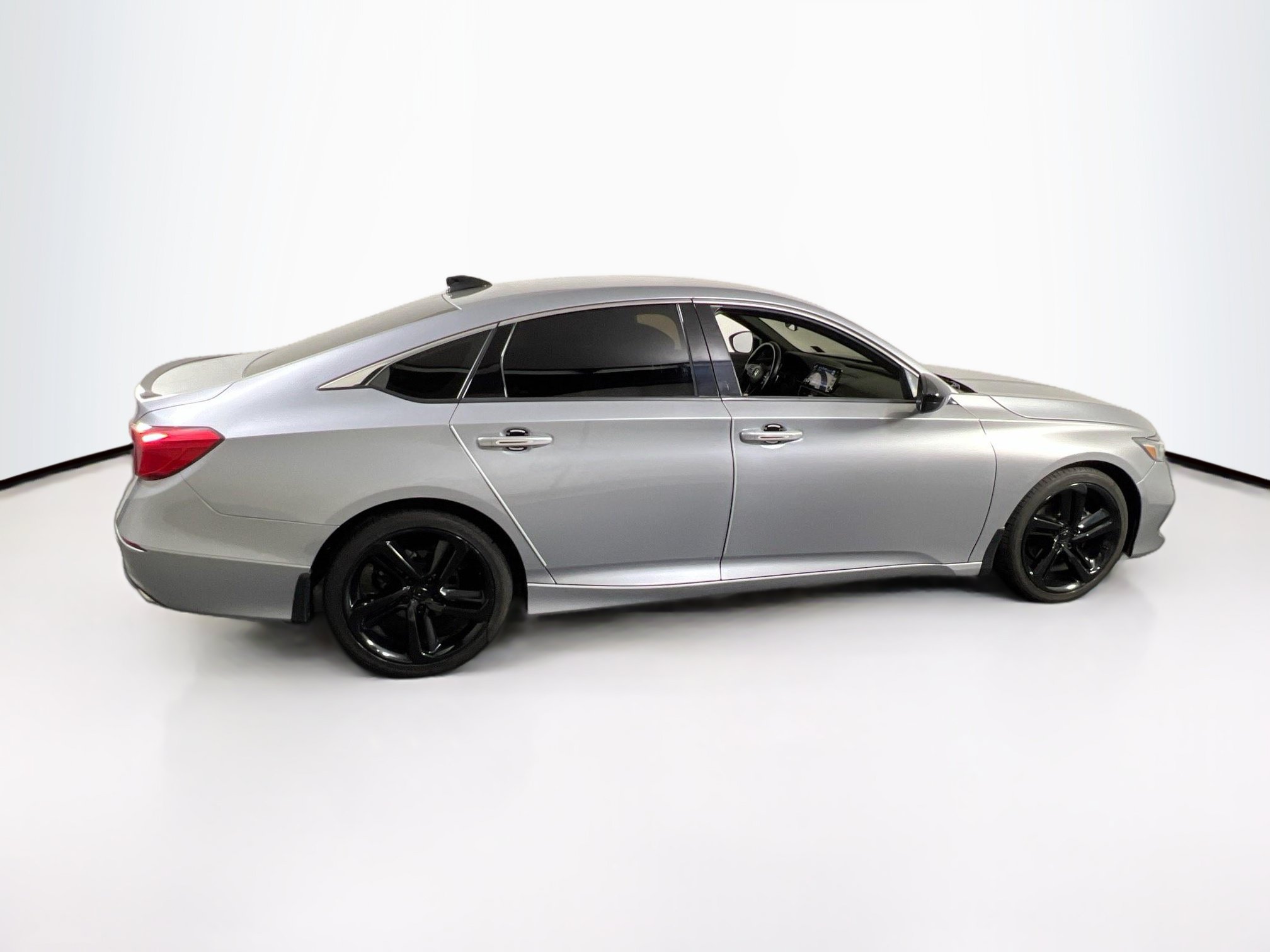 Used 2022 Honda Accord Sport image 4