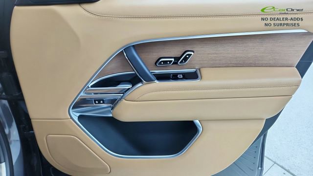 Used 2023 Land Rover Range Rover Long Wheelbase SE image 22