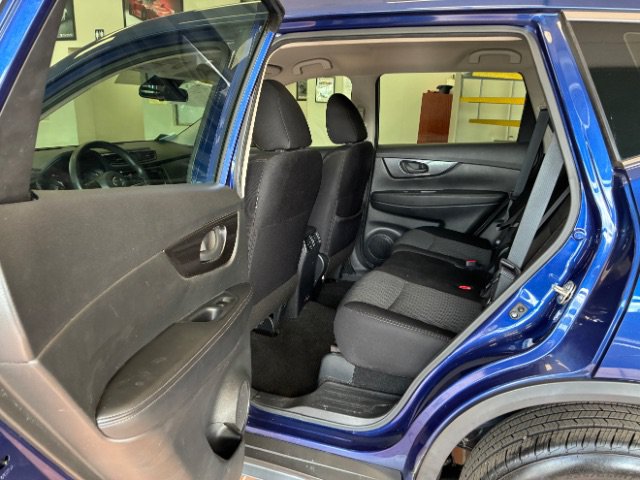 Used 2020 Nissan Rogue S AWD/4WD image 23