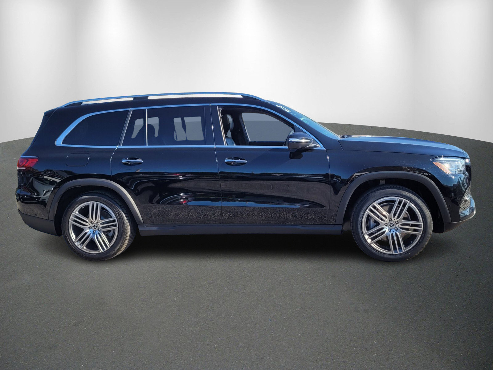 Used 2021 Mercedes-Benz GLS 450 4MATIC image 8