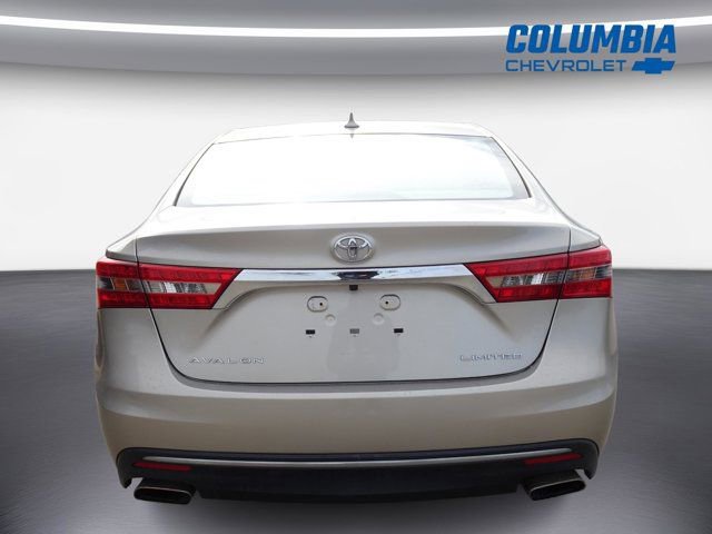 Used 2017 Toyota Avalon Limited image 4
