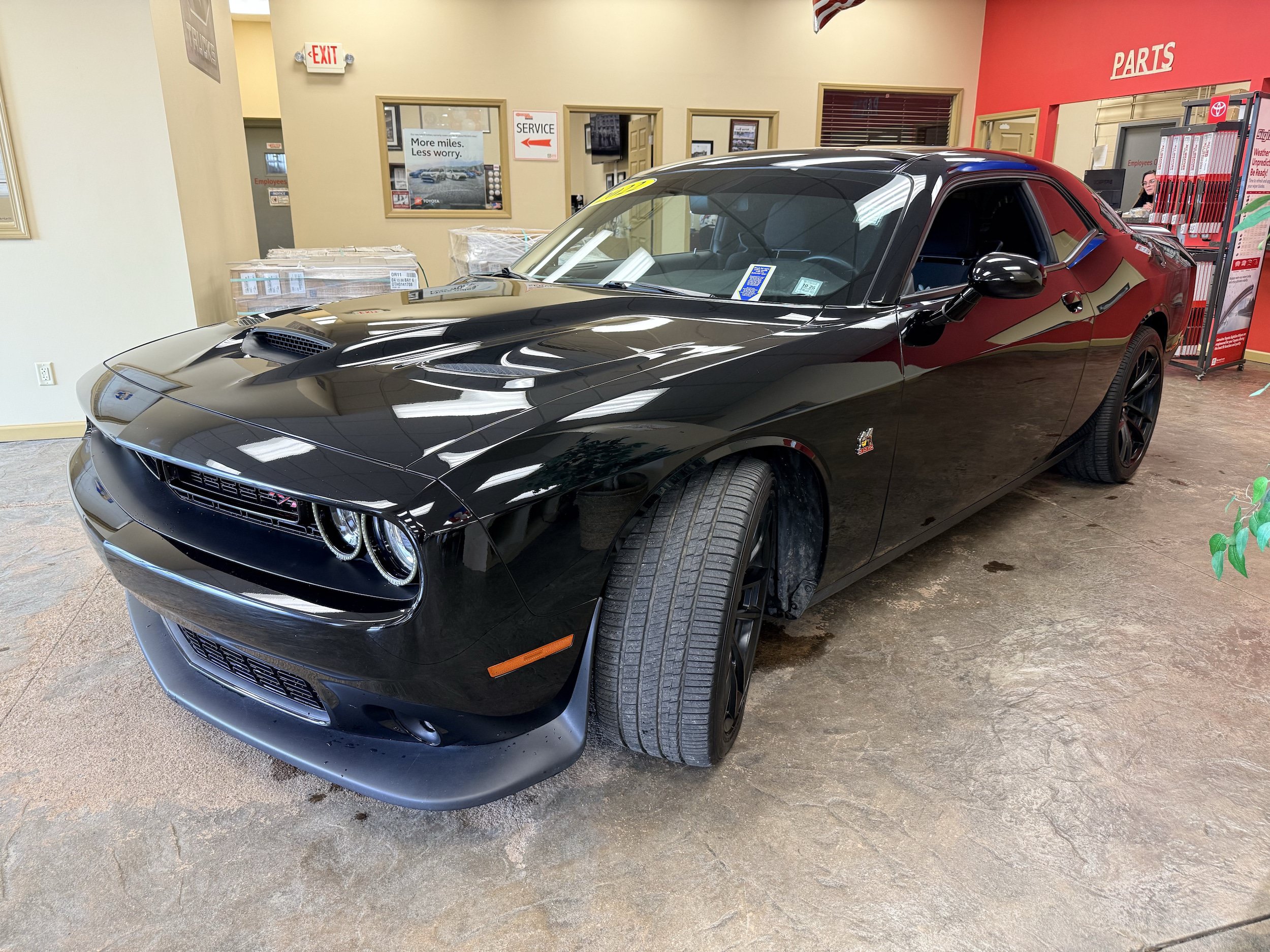 Used 2022 Dodge Challenger R/T Scat Pack w/ Dynamics Package RWD image 3