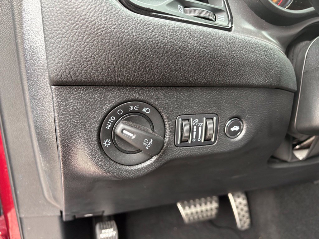Used 2023 Dodge Challenger R/T Scat Pack RWD image 13
