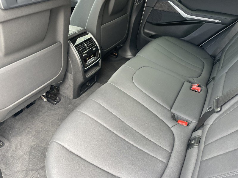 Used 2021 BMW X5 sDrive40i w/ Convenience Package RWD image 14