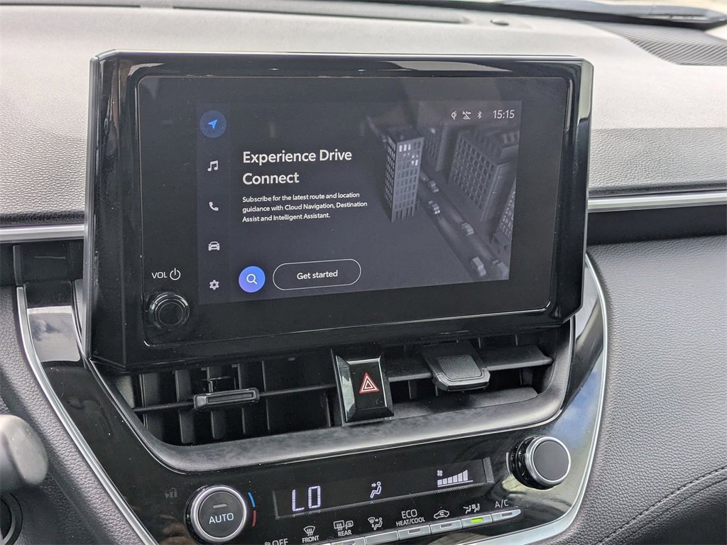 Used 2025 Toyota Corolla Cross LE image 17