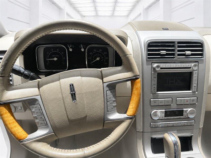 Used 2007 Lincoln MKX AWD image 12