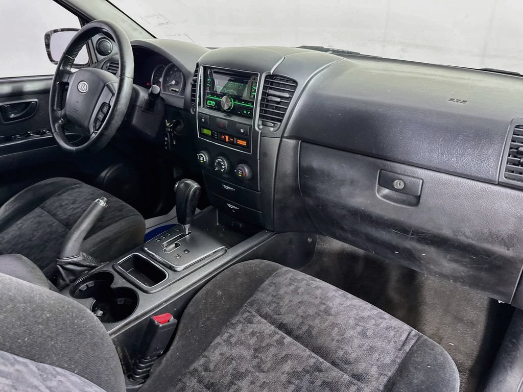 Used 2008 Kia Sorento 2WD w/ Sport Pkg image 31