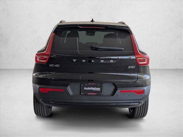 New 2026 Volvo XC40 B5 Core w/ Climate Package AWD/4WD image 7