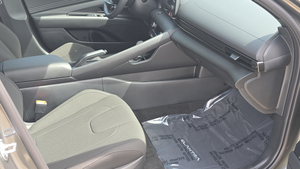 New 2026 Hyundai Elantra Sport FWD image 13