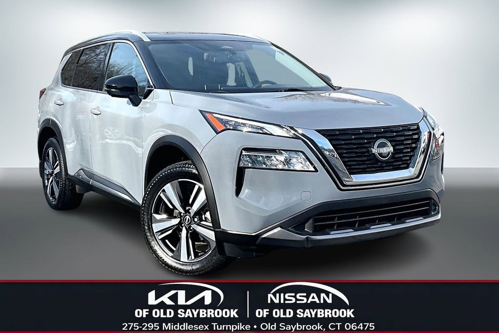 Used 2023 Nissan Rogue SL image 3