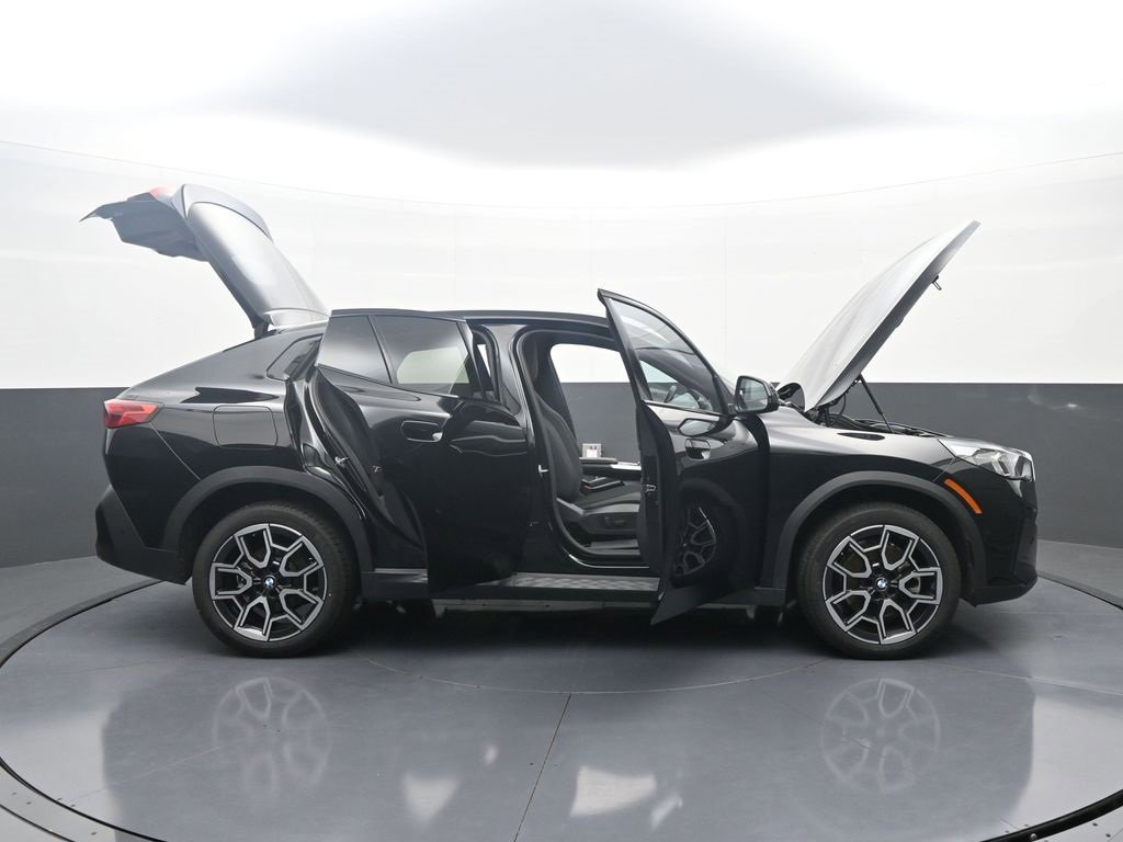 Used 2025 BMW X2 xDrive28i image 44