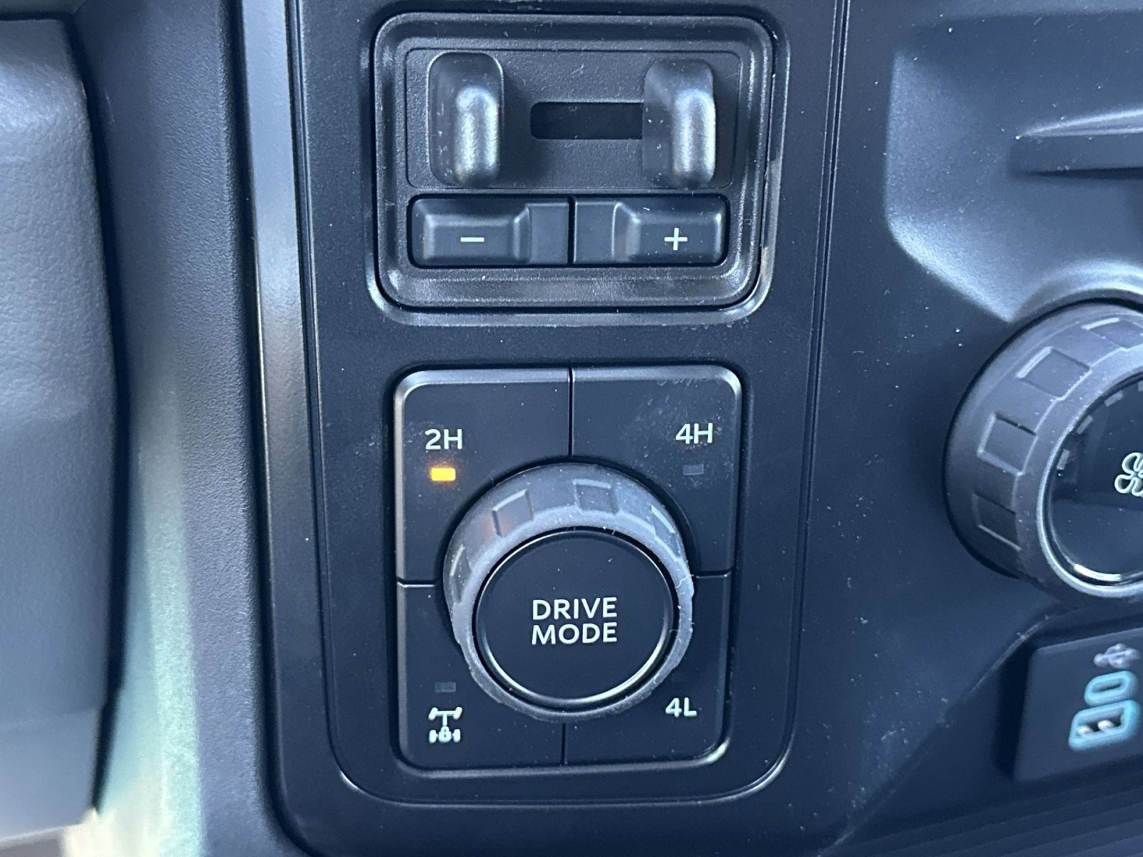 New 2026 Ford F250 XLT w/ FX4 Off-Road Package image 27