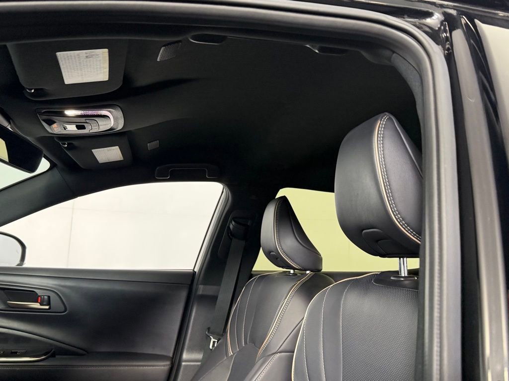 Used 2025 Toyota Crown XLE image 23