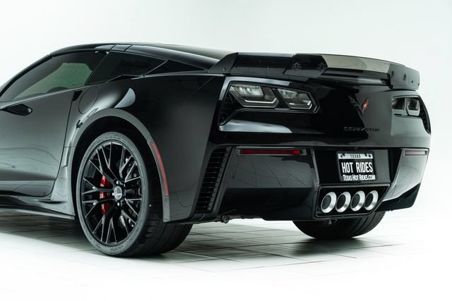 Used 2015 Chevrolet Corvette Z06 w/ 3LZ Preferred Equipment Group RWD image 20