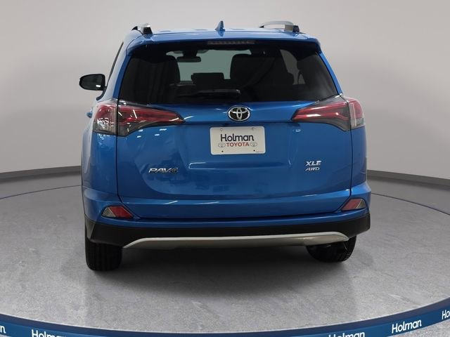 Used 2018 Toyota RAV4 XLE AWD/4WD image 7