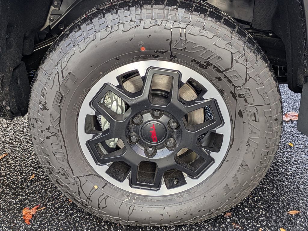 New 2025 Toyota Tacoma TRD Off-Road image 12