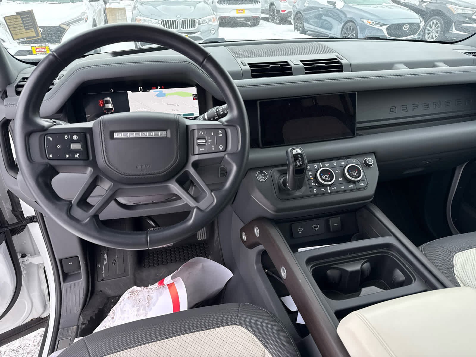 Used 2024 Land Rover Defender 110 X-Dynamic SE image 9