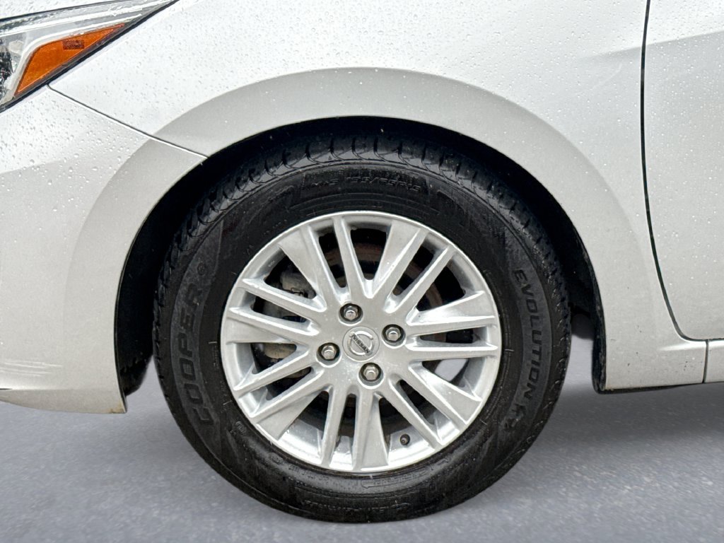Used 2024 Nissan Versa S FWD image 18