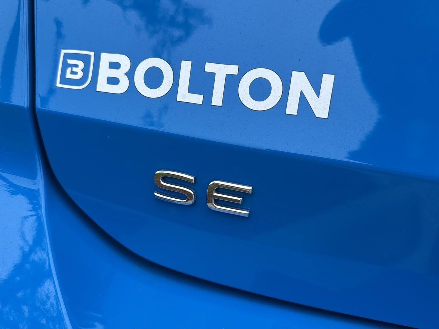 Certified 2025 Volkswagen Taos SE w/ Panoramic Sunroof Package image 10