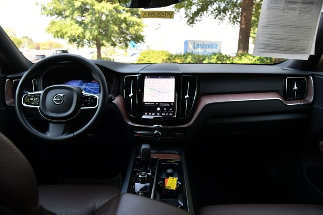 Used 2024 Volvo XC60 B5 Plus w/ Climate Package AWD/4WD image 19