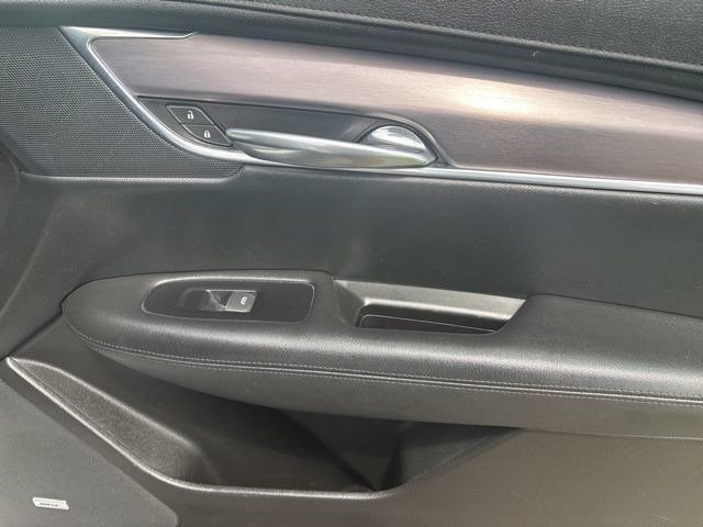 Used 2017 Cadillac XT5 Luxury AWD/4WD image 42
