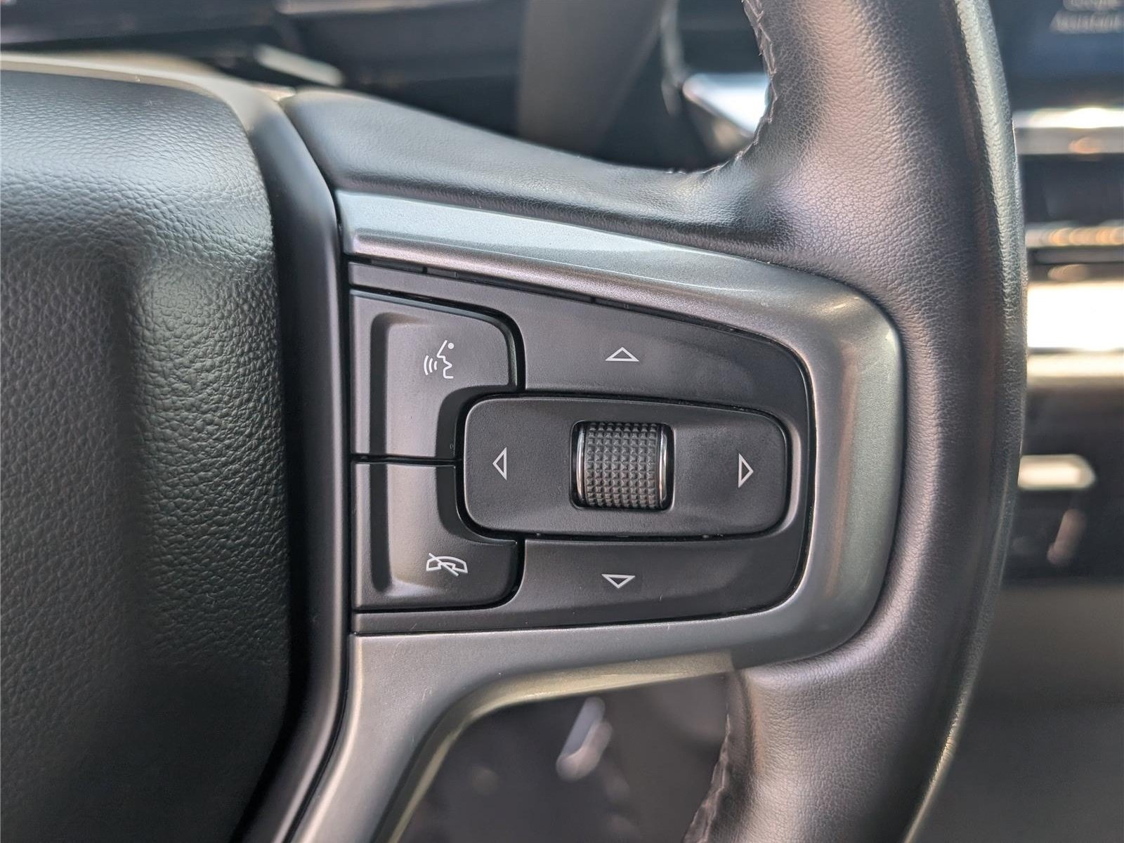 Used 2024 Chevrolet Silverado 2500 LTZ AWD/4WD image 22