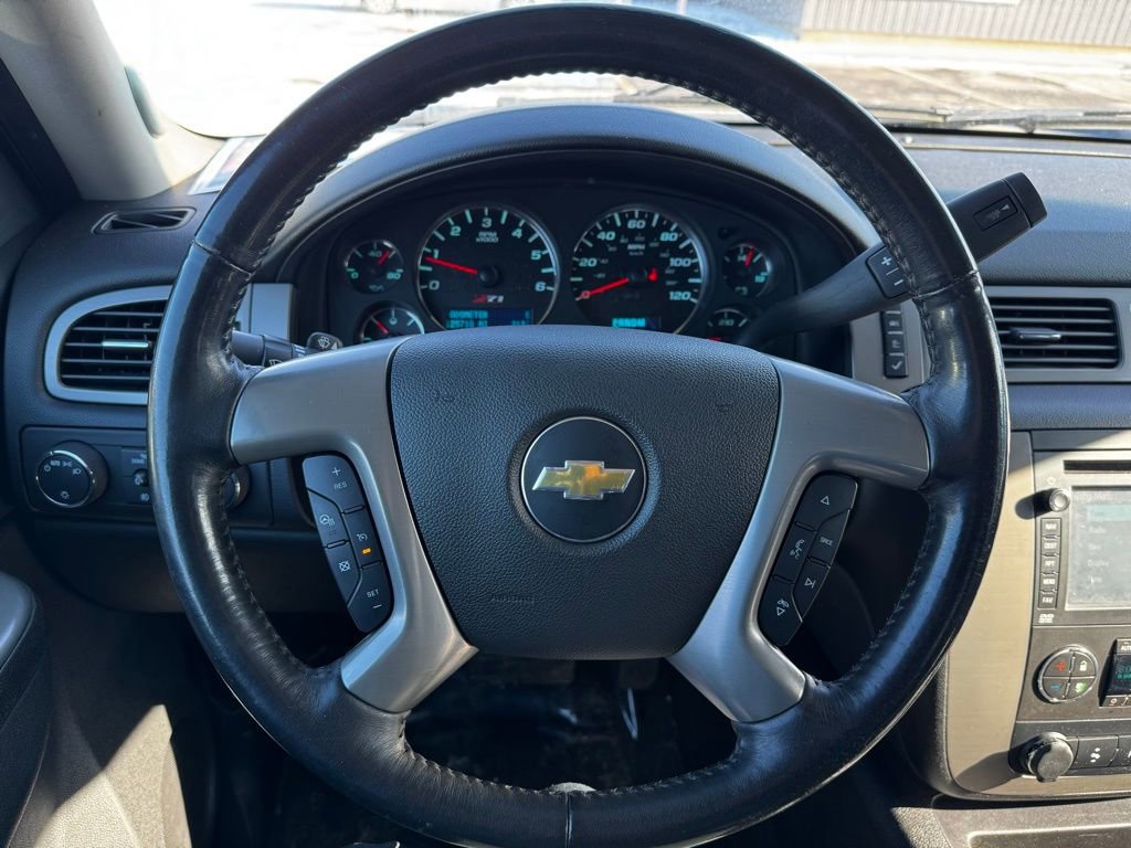 Used 2012 Chevrolet Avalanche LT image 22