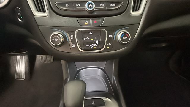 Used 2021 Chevrolet Malibu RS FWD image 23