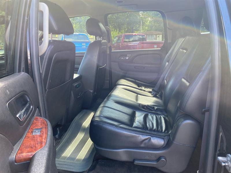 Used 2014 Chevrolet Suburban LT AWD/4WD image 10