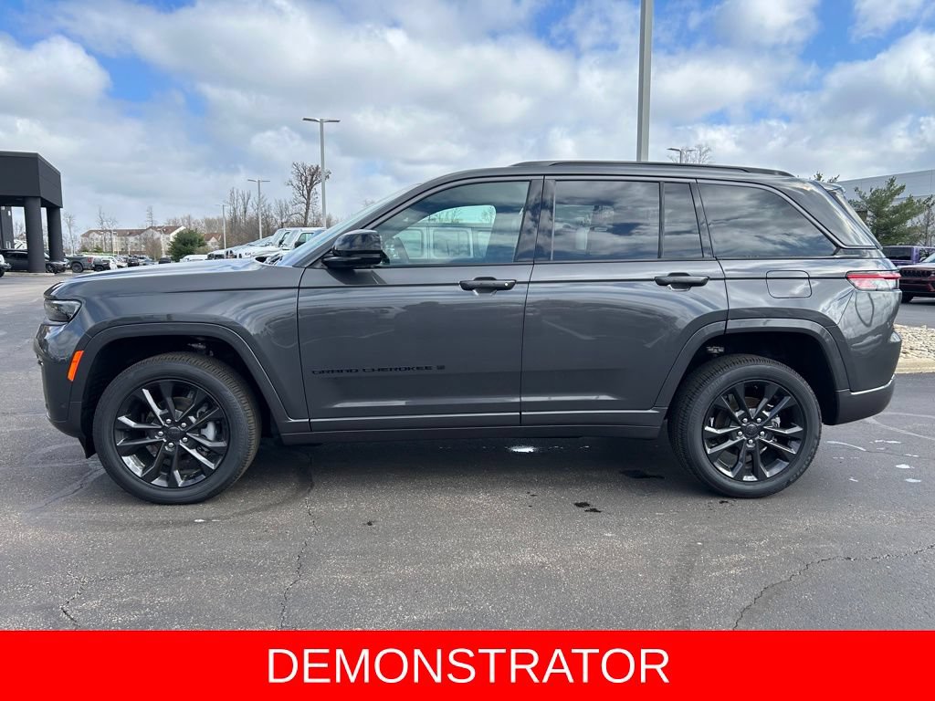New 2026 Jeep Grand Cherokee Limited AWD/4WD image 4