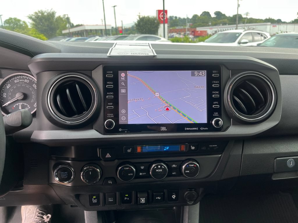 Used 2020 Toyota Tacoma TRD Sport w/ TRD Premium Sport Package AWD/4WD image 19