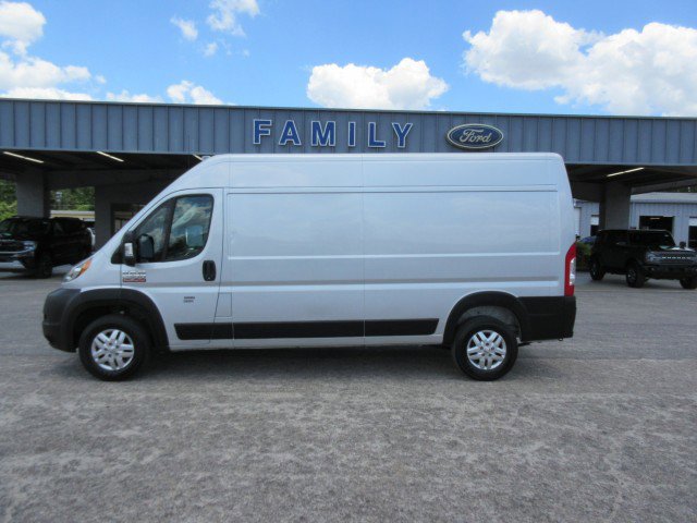 Used 2021 RAM ProMaster 2500 w/ Premium Appearance Group FWD image 2