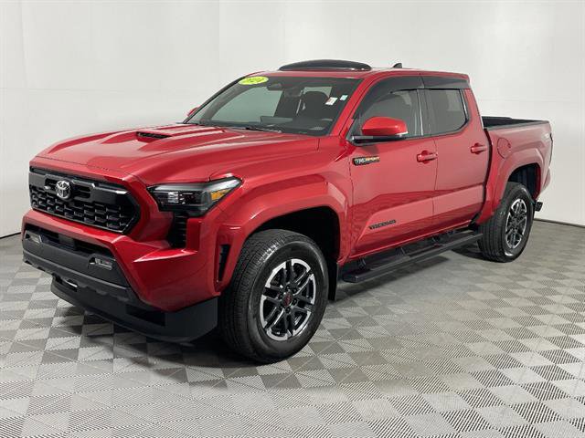 Certified 2024 Toyota Tacoma TRD Sport w/ TRD Sport Upgrade Package AWD/4WD image 3