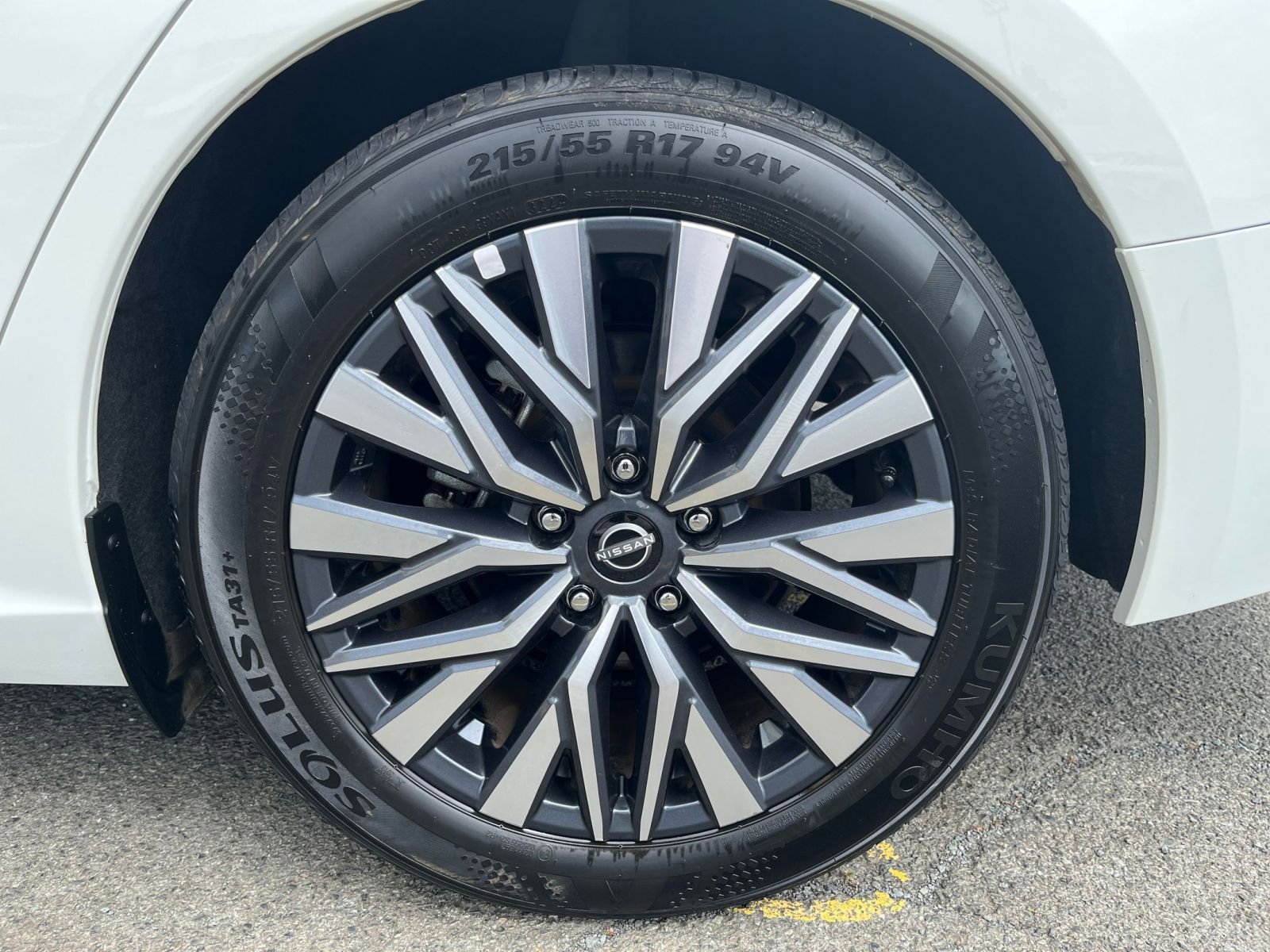 Used 2025 Nissan Altima 2.5 SV image 30