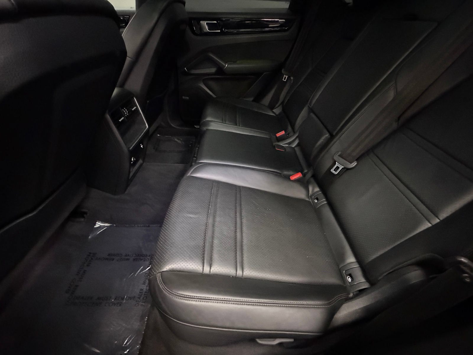 Used 2022 Porsche Cayenne E-Hybrid w/ Premium Package AWD/4WD image 40