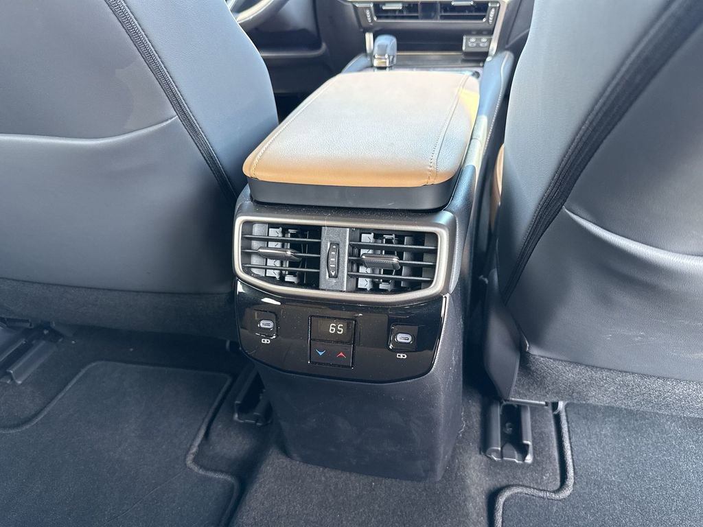 Used 2025 Lexus RX 350 Premium w/ Accessory Package (Z1) image 18