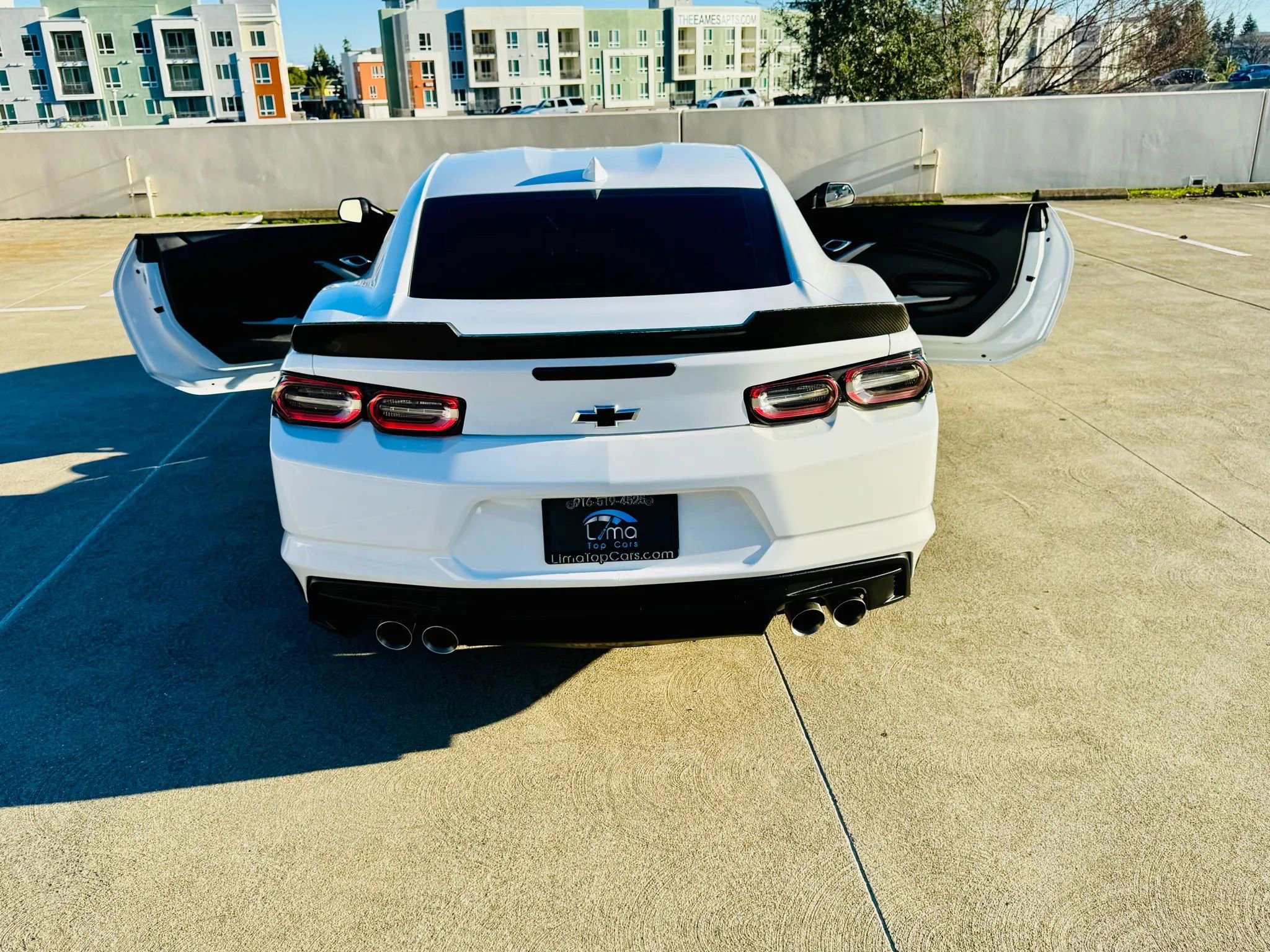 Used 2020 Chevrolet Camaro LT image 31