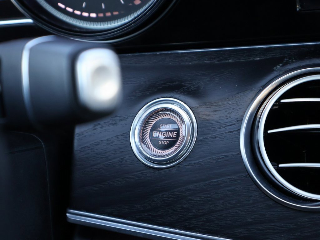 Used 2019 Mercedes-Benz E 300 4MATIC image 29