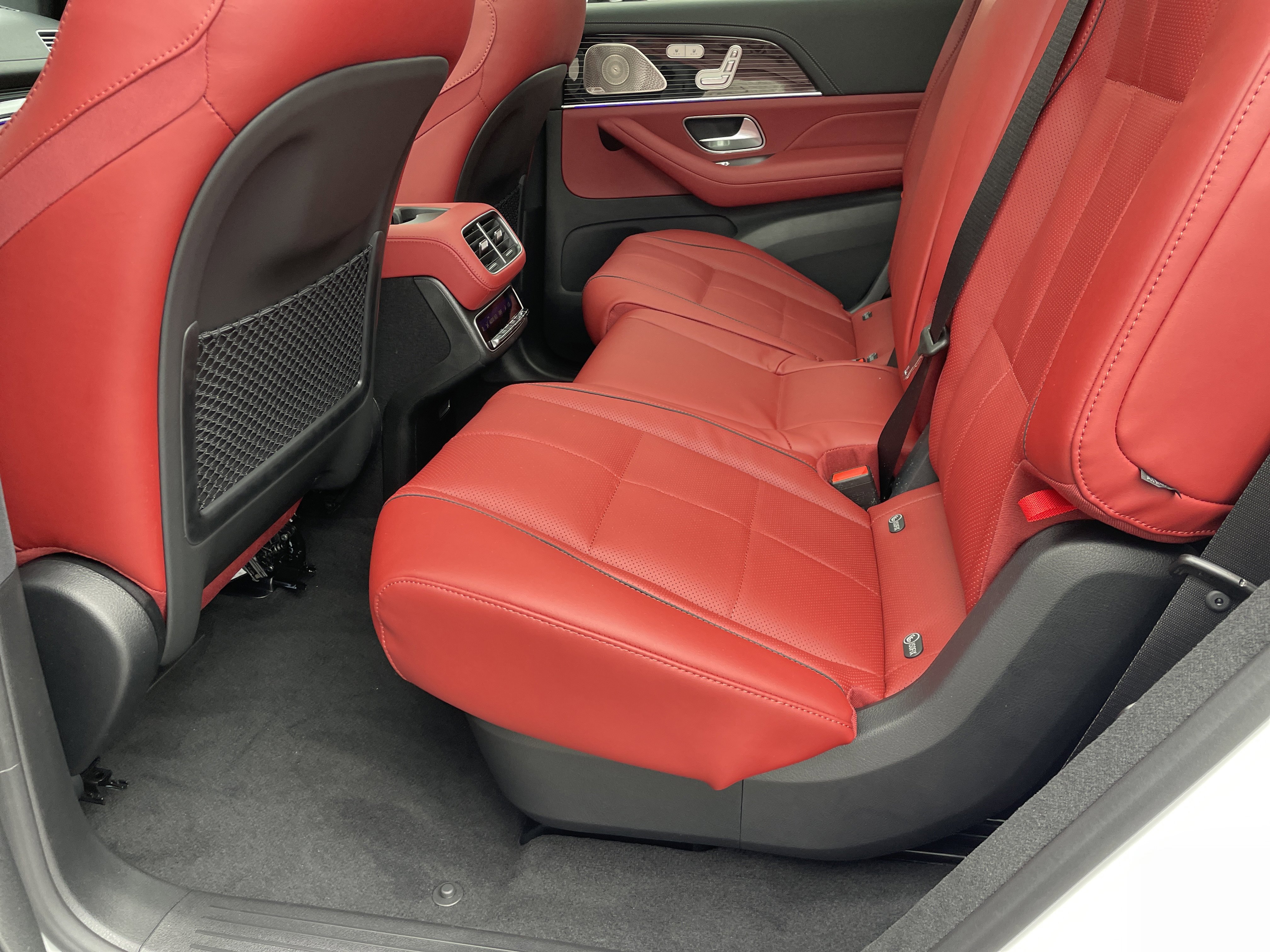 New 2026 Mercedes-Benz GLS 580 4MATIC image 37