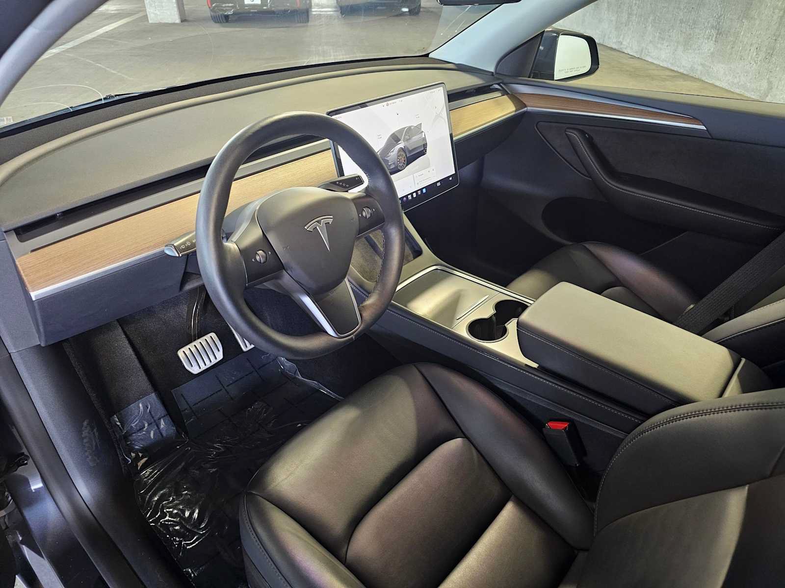 Used 2023 Tesla Model Y Performance AWD/4WD image 2