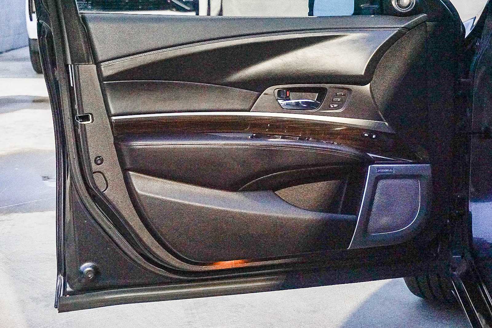 Used 2014 Acura RLX w/ Advance Package image 22