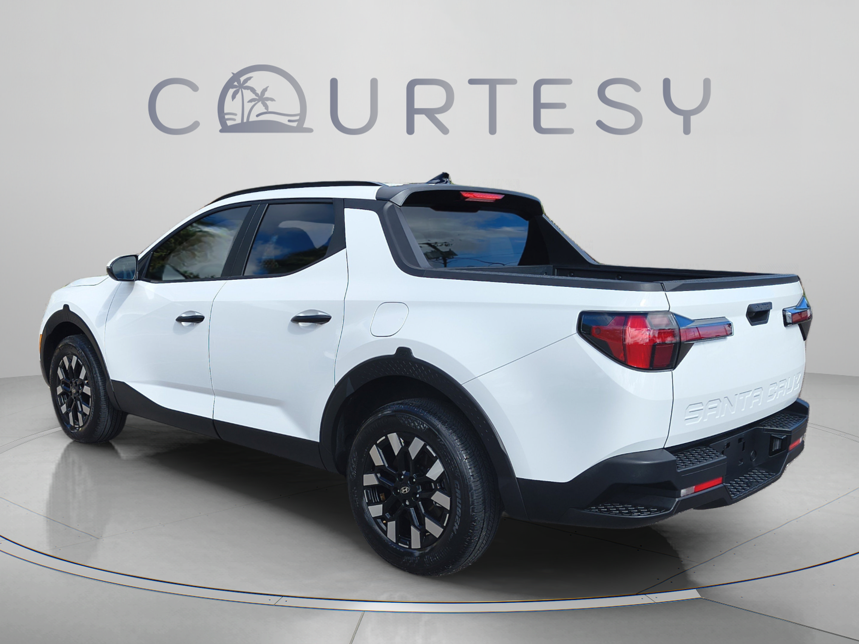 Certified 2025 Hyundai Santa Cruz SEL FWD image 3